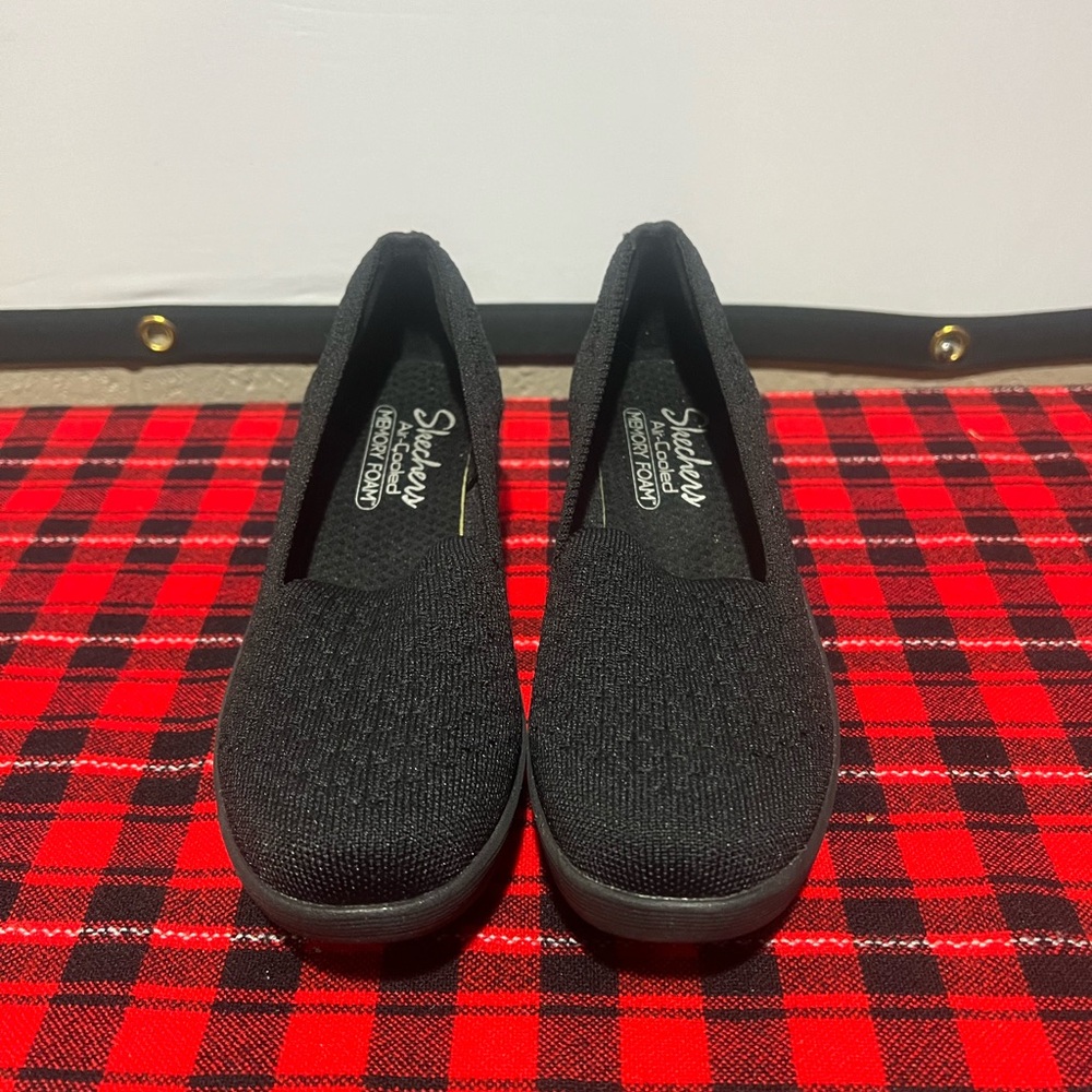 Women's Black Slip-in on the go flex Shoes - Picture 3 of 6